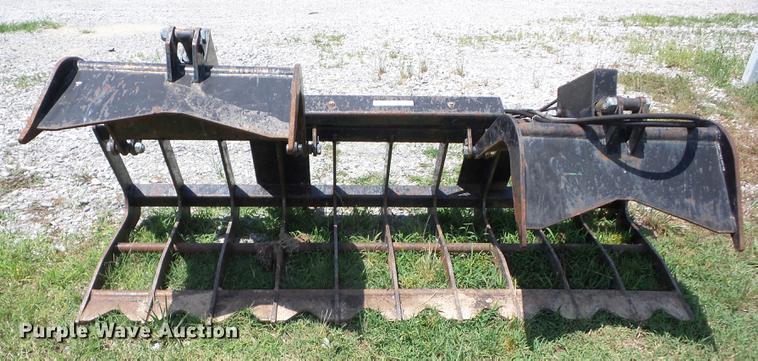 image for item EI9825 Tri-L skid steer root grapple bucket