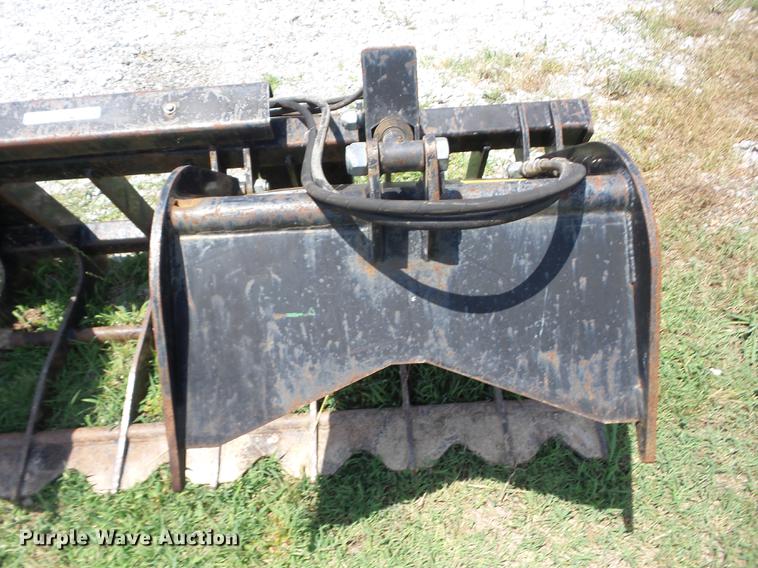 image for item EI9825 Tri-L skid steer root grapple bucket
