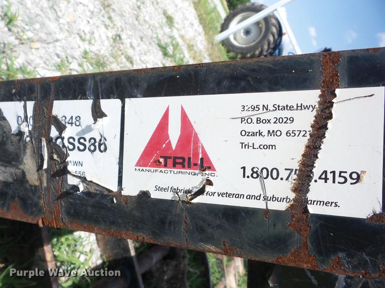 image for item EI9825 Tri-L skid steer root grapple bucket