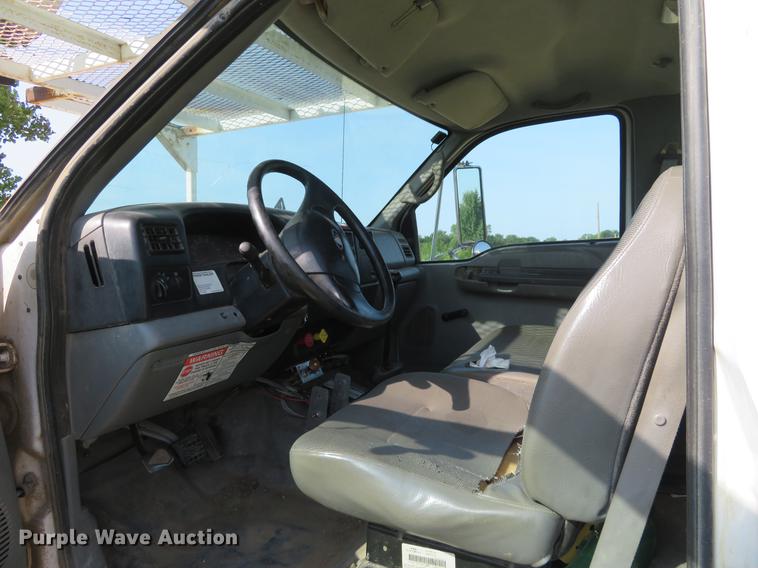 image for item EJ9627 2002 Ford F750 Super Duty digger derrick truck