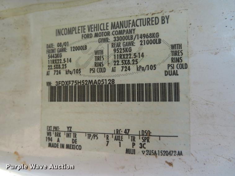 image for item EJ9627 2002 Ford F750 Super Duty digger derrick truck