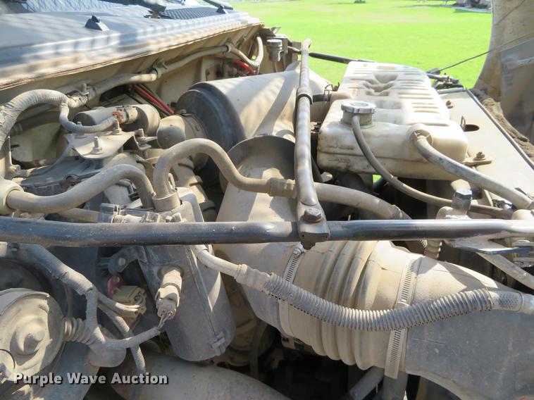 image for item EJ9627 2002 Ford F750 Super Duty digger derrick truck