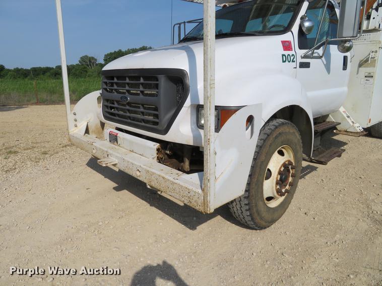 image for item EJ9627 2002 Ford F750 Super Duty digger derrick truck