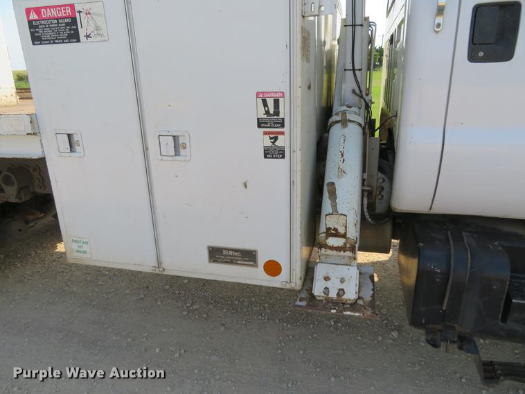 image for item EJ9627 2002 Ford F750 Super Duty digger derrick truck