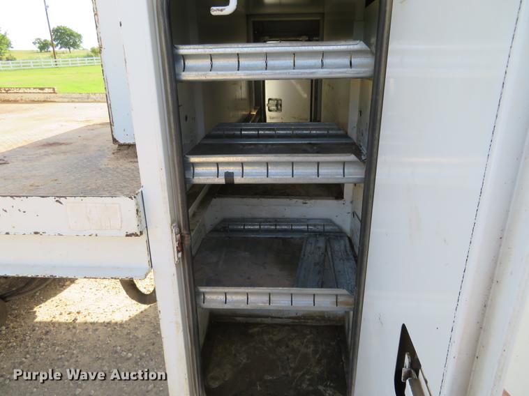 image for item EJ9627 2002 Ford F750 Super Duty digger derrick truck