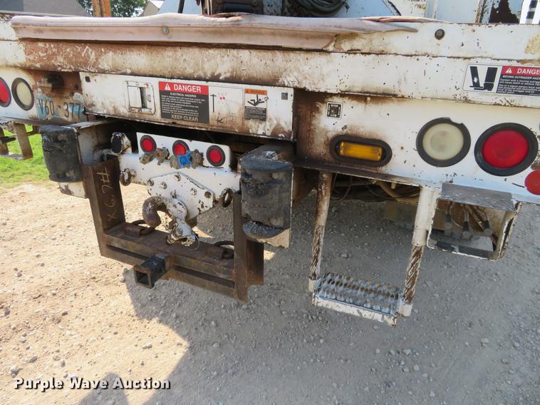 image for item EJ9627 2002 Ford F750 Super Duty digger derrick truck