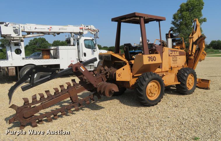 image for item EJ9628 1988 Case 760 trencher