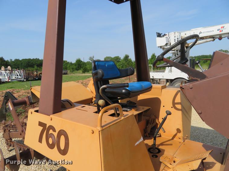 image for item EJ9628 1988 Case 760 trencher