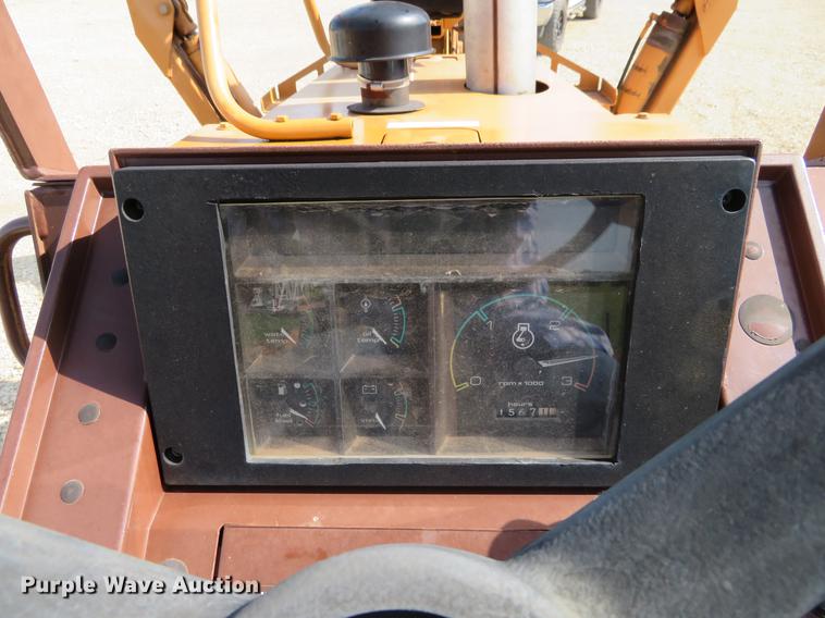 image for item EJ9628 1988 Case 760 trencher