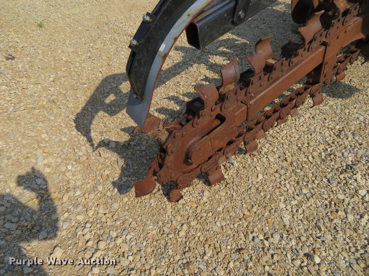 image for item EJ9628 1988 Case 760 trencher