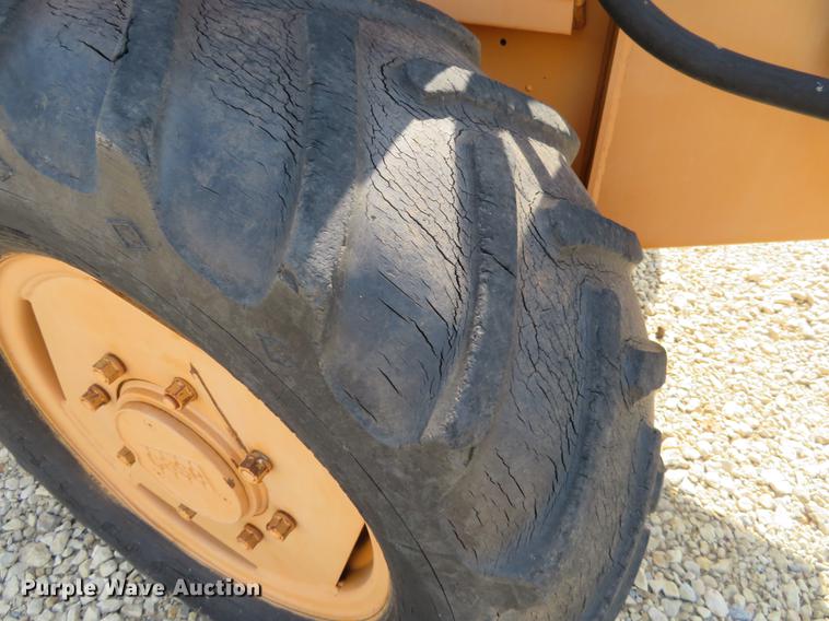 image for item EJ9628 1988 Case 760 trencher