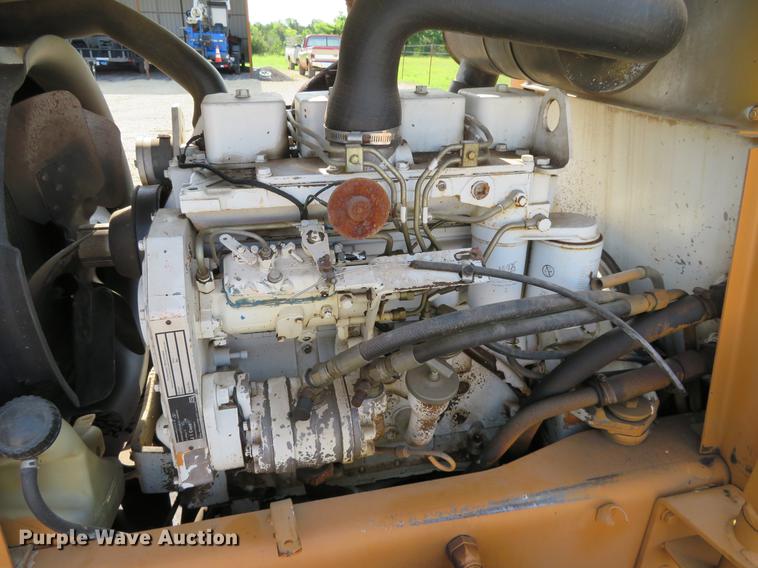 image for item EJ9628 1988 Case 760 trencher