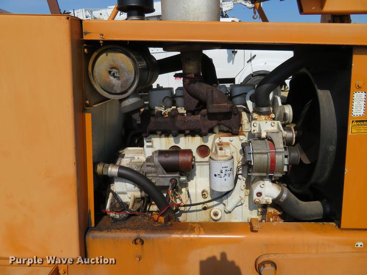 image for item EJ9628 1988 Case 760 trencher