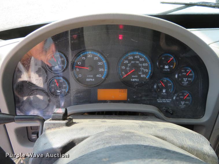 image for item EJ9629 2009 International DuraStar 4300 bucket truck