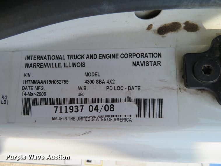image for item EJ9629 2009 International DuraStar 4300 bucket truck