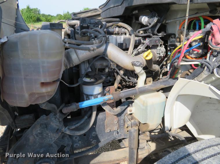 image for item EJ9629 2009 International DuraStar 4300 bucket truck