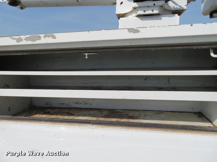 image for item EJ9629 2009 International DuraStar 4300 bucket truck