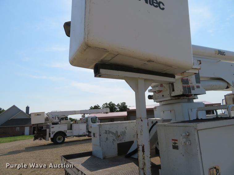 image for item EJ9629 2009 International DuraStar 4300 bucket truck