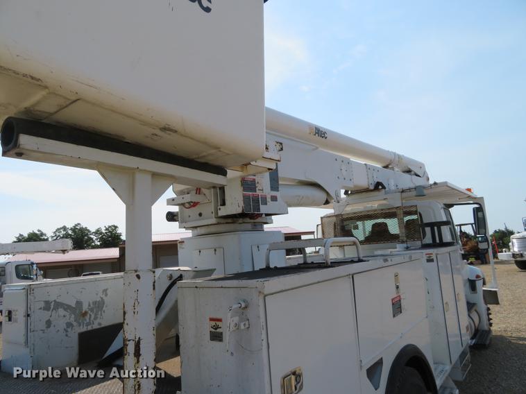 image for item EJ9629 2009 International DuraStar 4300 bucket truck