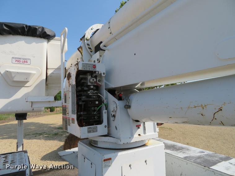 image for item EJ9629 2009 International DuraStar 4300 bucket truck