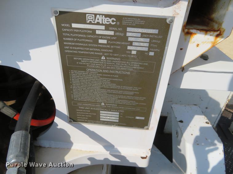 image for item EJ9629 2009 International DuraStar 4300 bucket truck