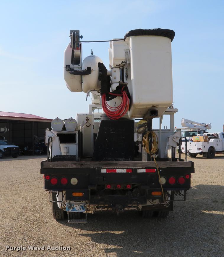 image for item EJ9630 2006 Freightliner Business Class M2 bucket truck