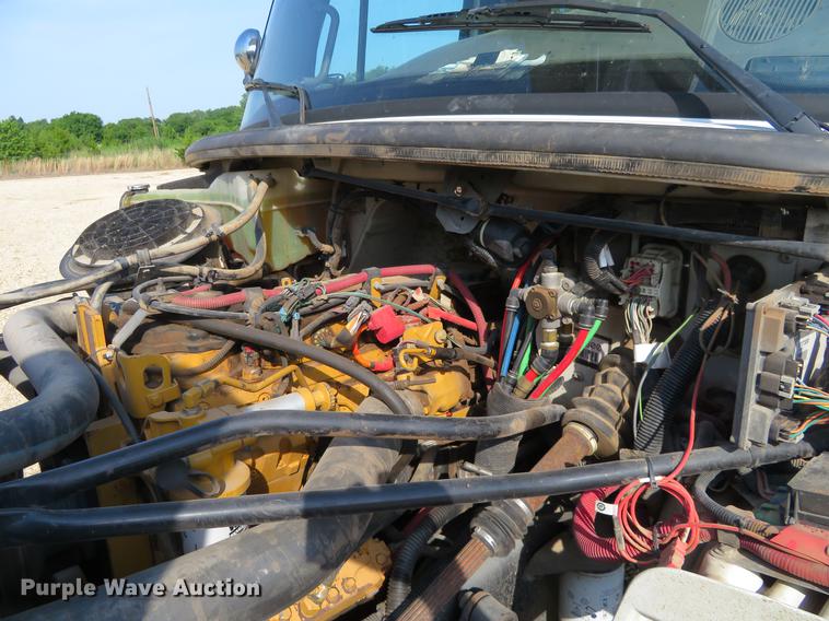 image for item EJ9630 2006 Freightliner Business Class M2 bucket truck