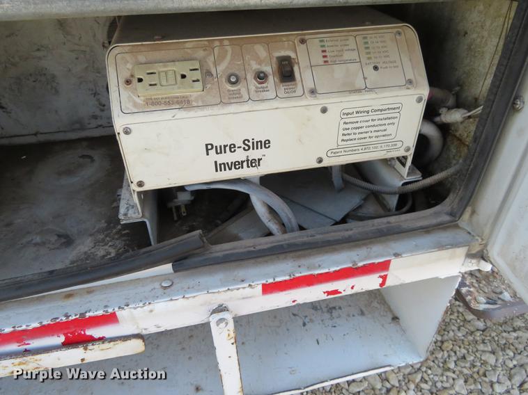 image for item EJ9630 2006 Freightliner Business Class M2 bucket truck