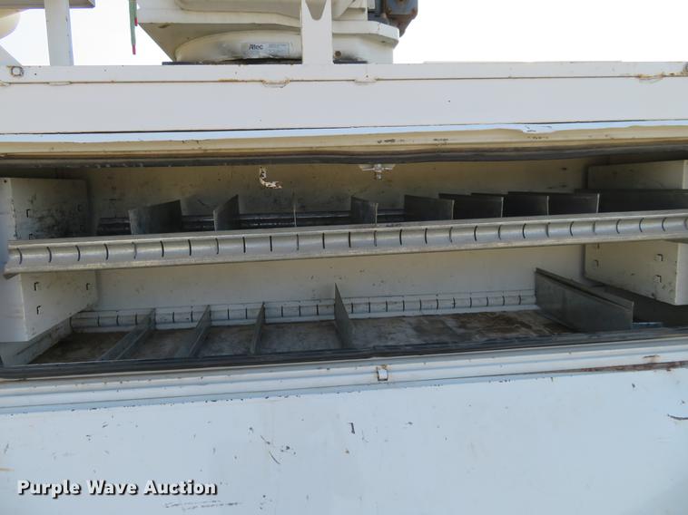 image for item EJ9630 2006 Freightliner Business Class M2 bucket truck