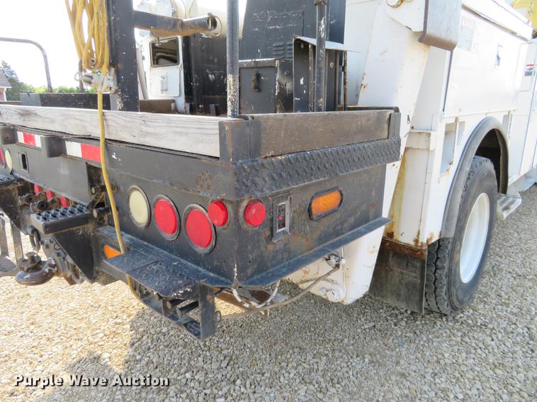 image for item EJ9630 2006 Freightliner Business Class M2 bucket truck