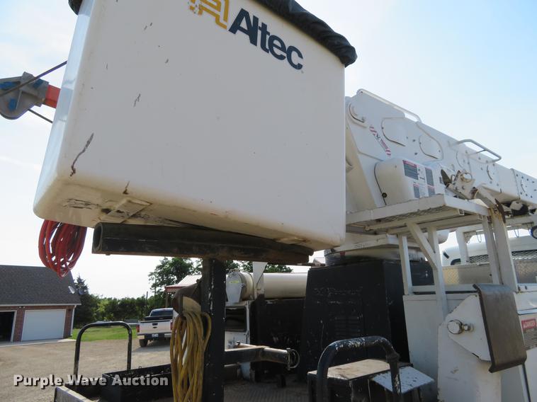 image for item EJ9630 2006 Freightliner Business Class M2 bucket truck