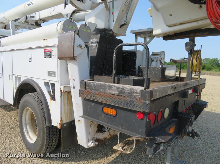 image for item EJ9630 2006 Freightliner Business Class M2 bucket truck