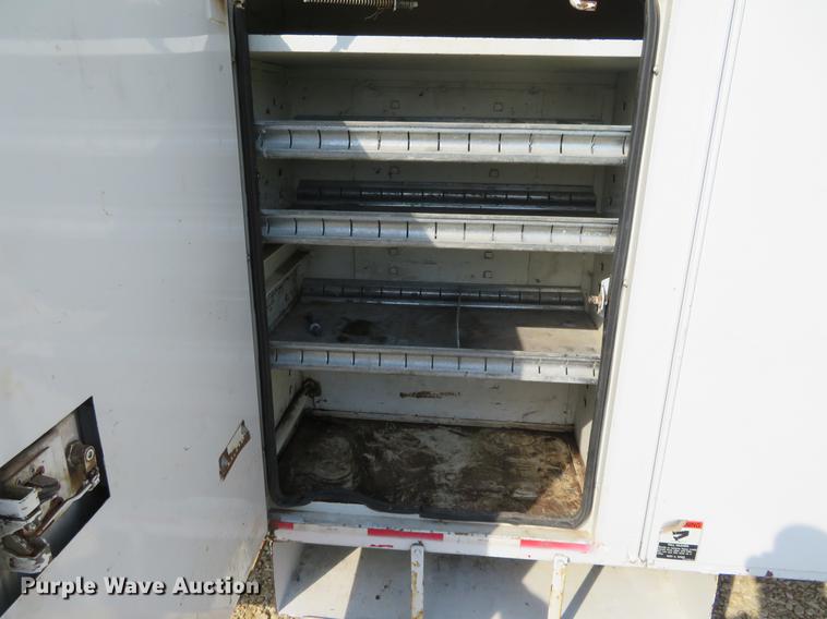 image for item EJ9630 2006 Freightliner Business Class M2 bucket truck