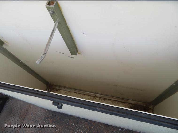 image for item EJ9630 2006 Freightliner Business Class M2 bucket truck