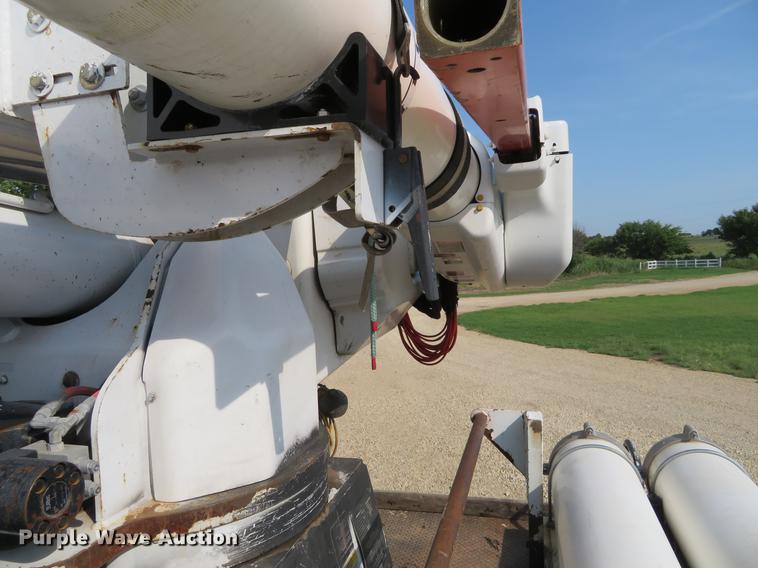 image for item EJ9630 2006 Freightliner Business Class M2 bucket truck