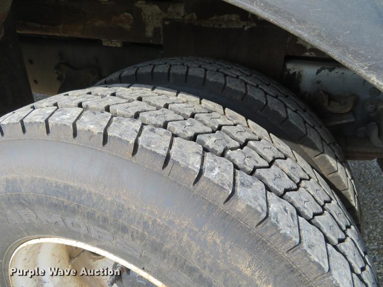 image for item EJ9630 2006 Freightliner Business Class M2 bucket truck