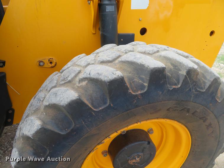 image for item EJ9639 JCB 509-42 telehandler