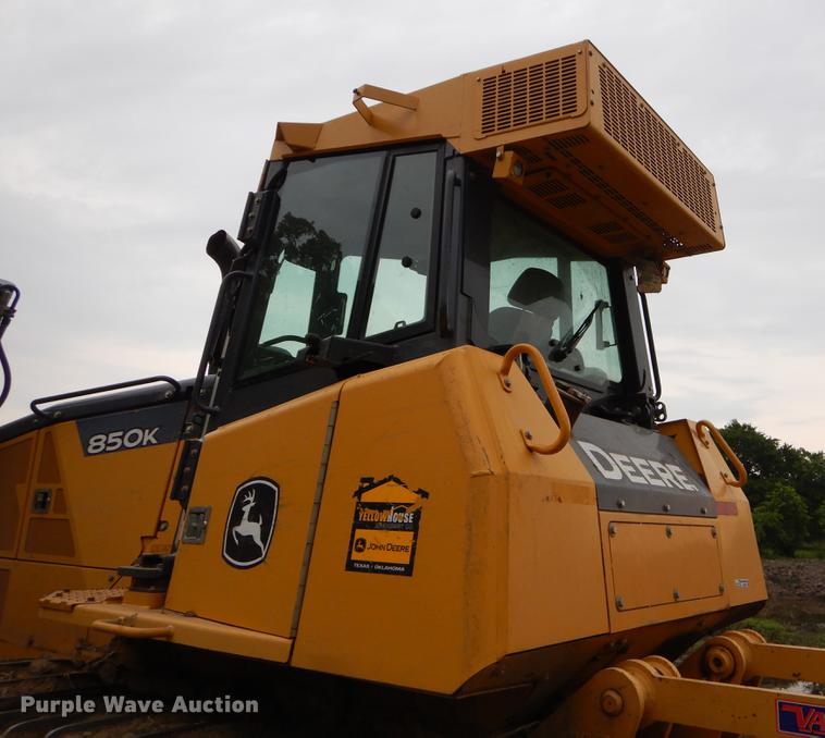 image for item EK9506 2011 John Deere 850K dozer