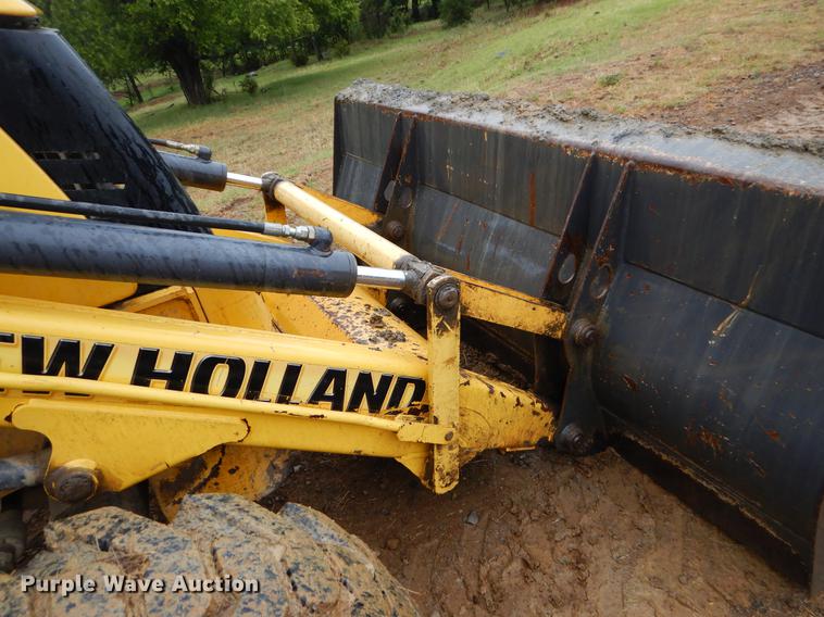 image for item EK9507 2011 New Holland B95B backhoe