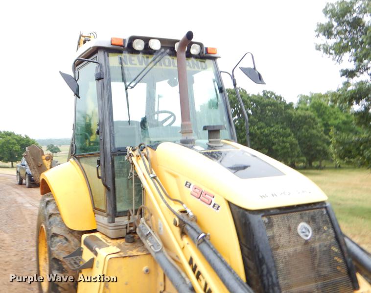 image for item EK9507 2011 New Holland B95B backhoe