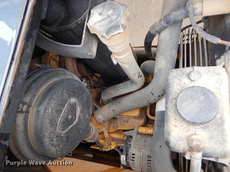 image for item EK9508 2007 John Deere 650J dozer