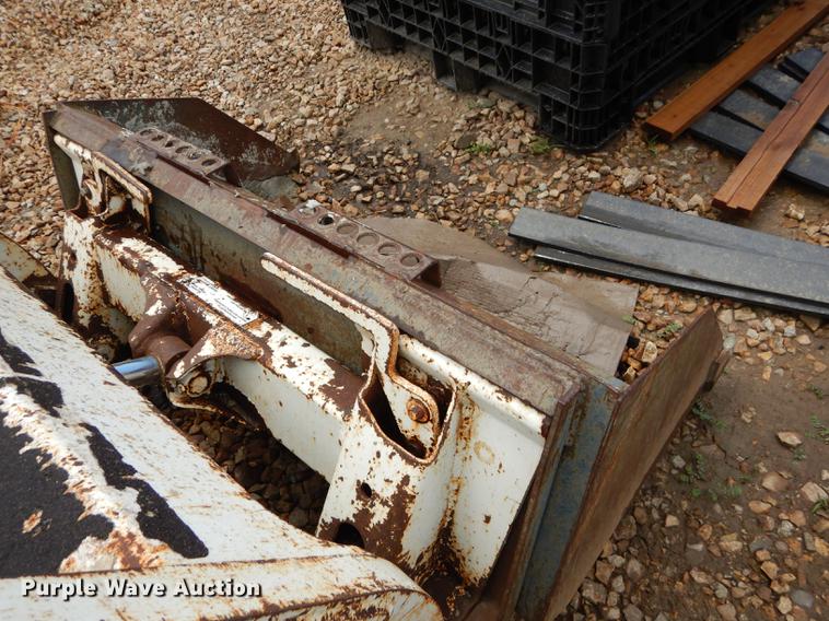 image for item EM9554 Bobcat 540 skid steer