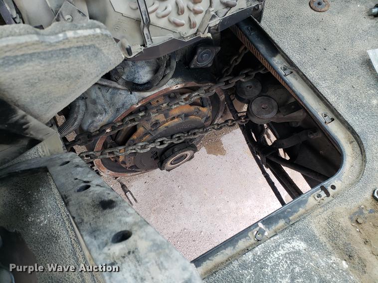 image for item EP9455 2005 Mack CV713 truck cab and chassis