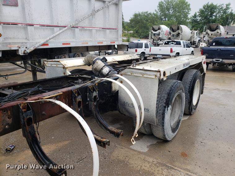 image for item EP9455 2005 Mack CV713 truck cab and chassis