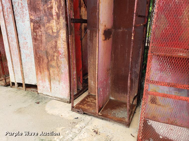 image for item EP9458 Approximately 10 concrete form baskets