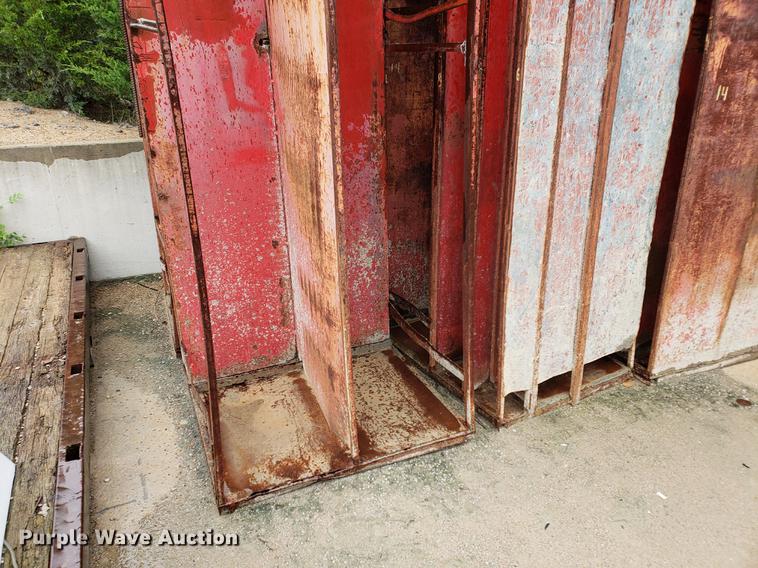 image for item EP9458 Approximately 10 concrete form baskets