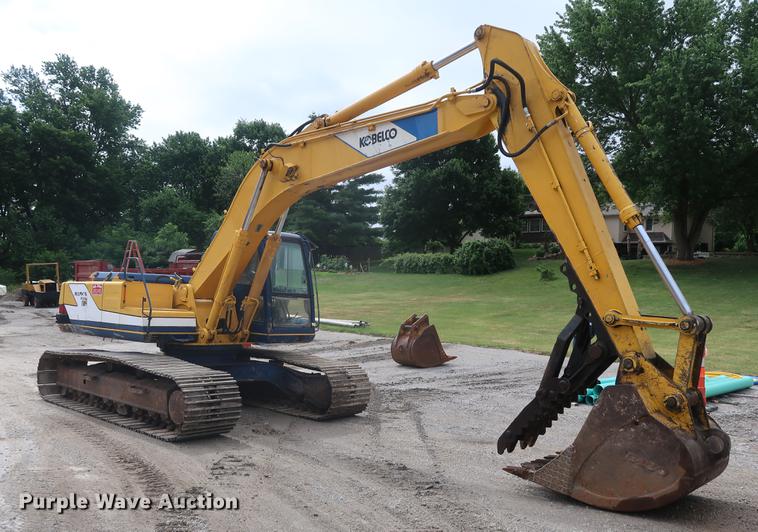image for item EP9468 1994 Kobelco SK200LC excavator
