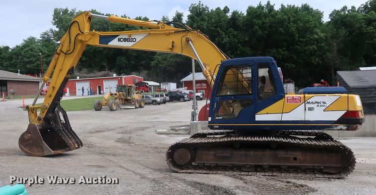 image for item EP9468 1994 Kobelco SK200LC excavator
