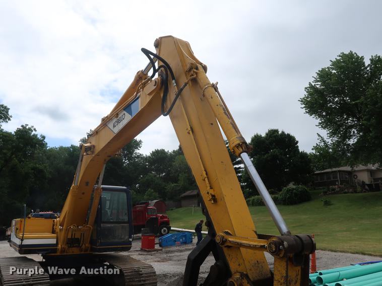 image for item EP9468 1994 Kobelco SK200LC excavator