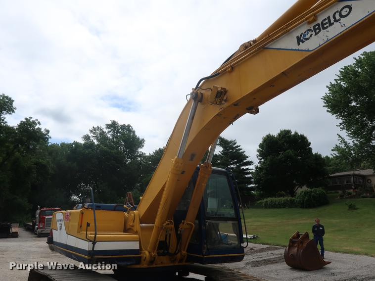 image for item EP9468 1994 Kobelco SK200LC excavator